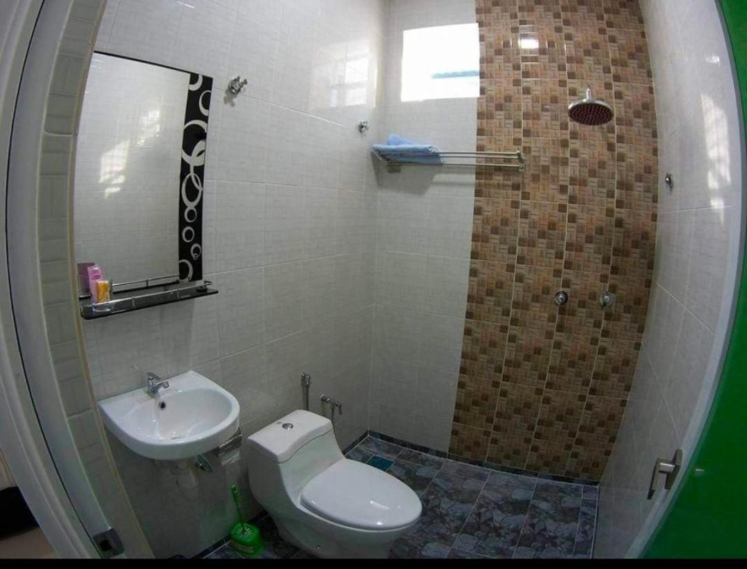 Dlayaran Villa Guest House Kuala Rompin Exterior foto